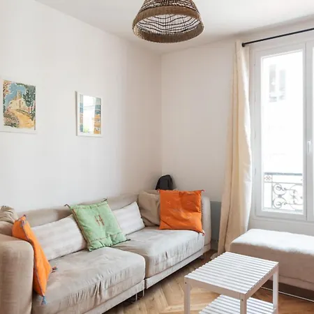 Spacious Duplex Near Montmartre Paris